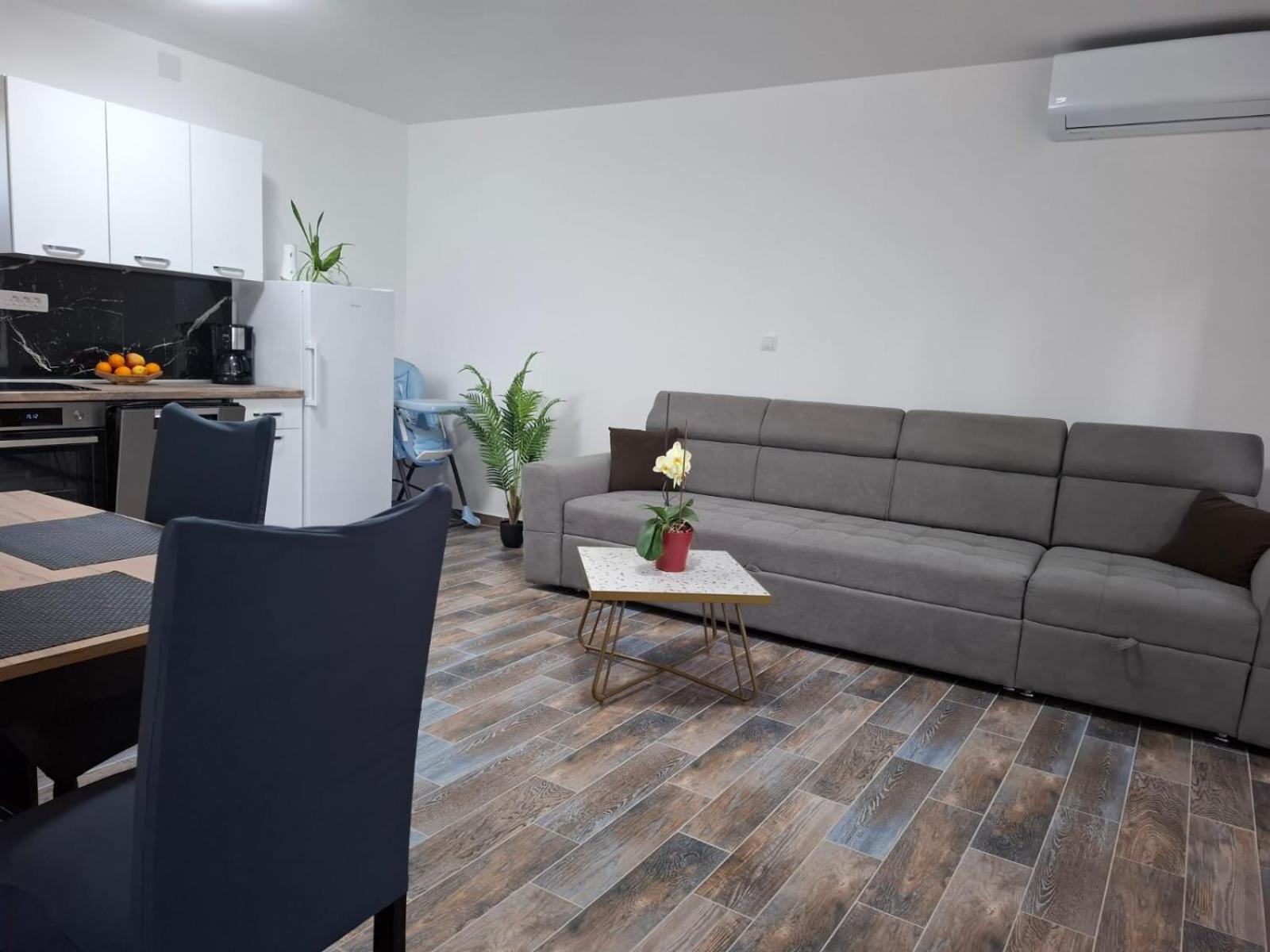 Holiday Home Zeljko,Marija & Jakov Стариград-Пакленица Екстериор снимка